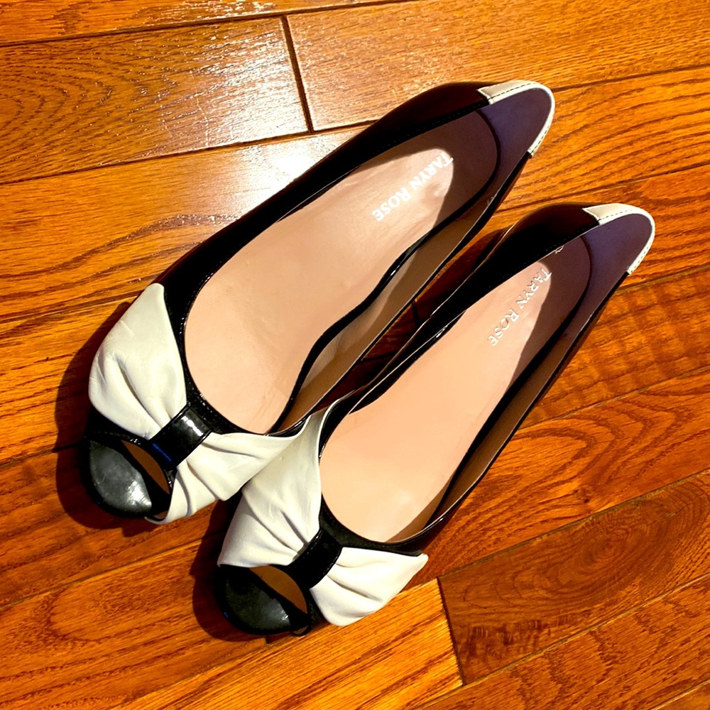 Taryn Rose Black & White Patent Leather flats